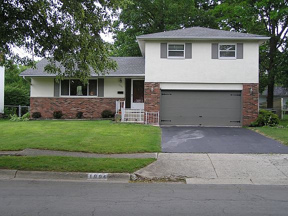 3rd image of 1994 Fleetwood Dr