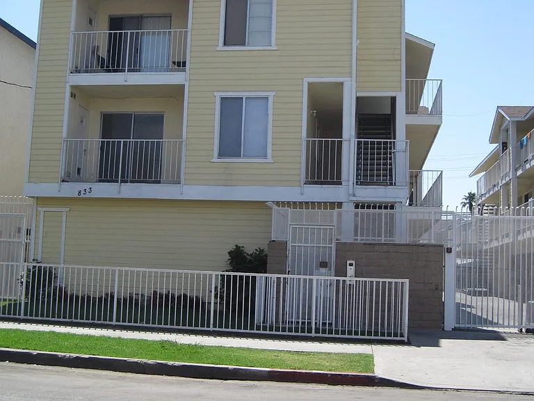 833 Gaviota Ave #H — Photo 15