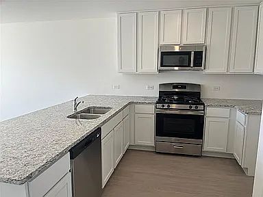 3rd image of 2227 Wolford Way