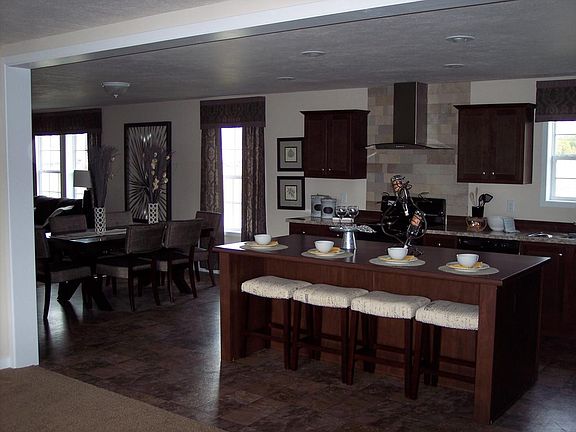 2nd image of 25807 Hanover Dr