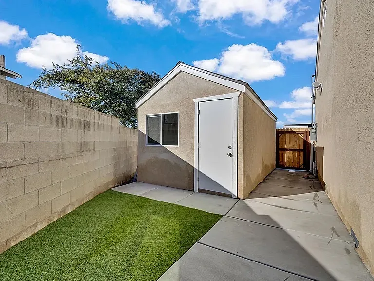 3653 Euclid Ave — Photo 9