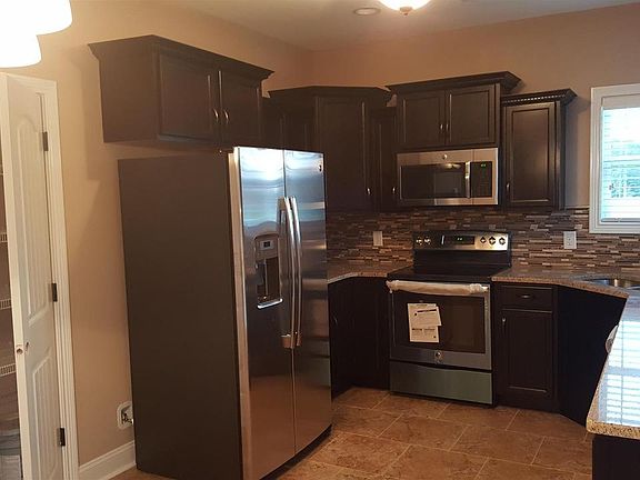 5th image of 1001 Meadowview Ln