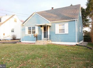 33 Pettyridge Dr, Hamilton, NJ 08620