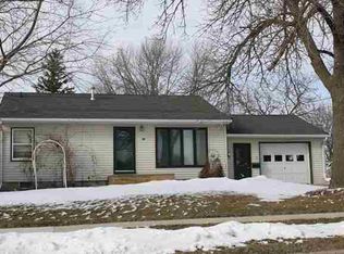 1165 Hawley St, Jesup, IA 50648
