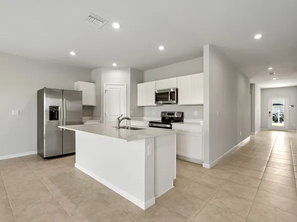 126 Dabou Loop, Belle Glade, FL 33430