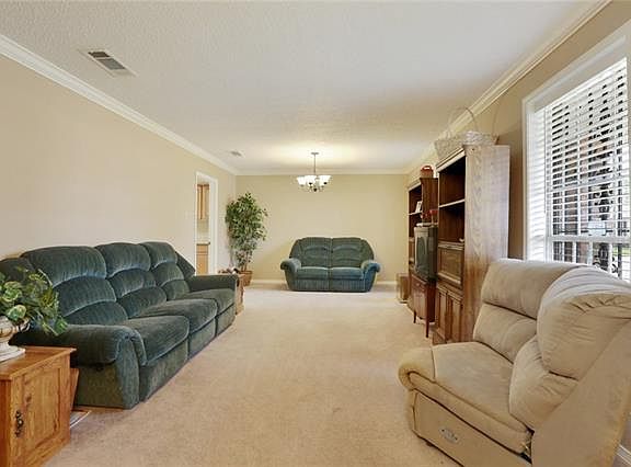 2nd image of 285 Sugarpine Dr