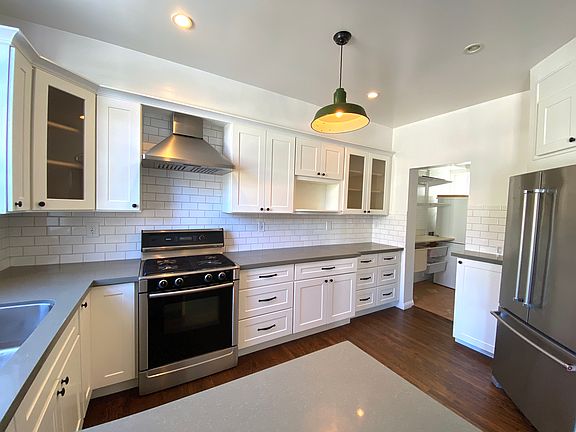 4th image of 1701 Grove St APT 1
