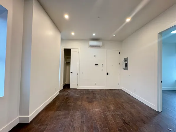 84 Palisade Avenue image 2 of 6