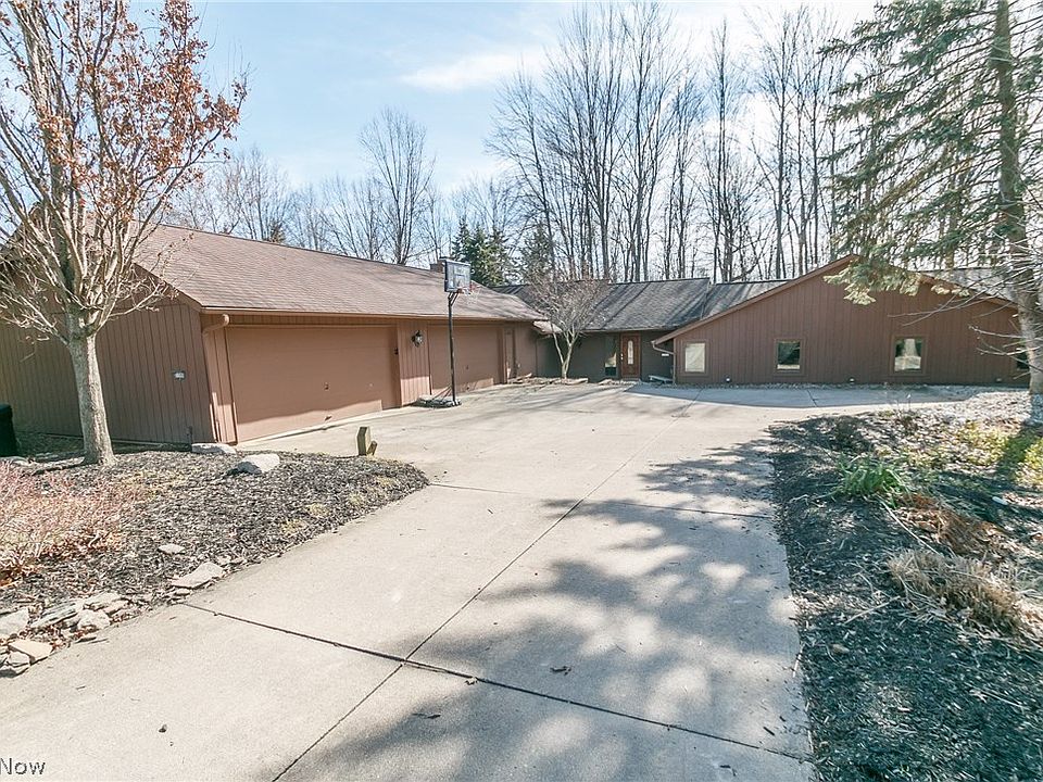 1st image of 21595 Meadows Edge Ln