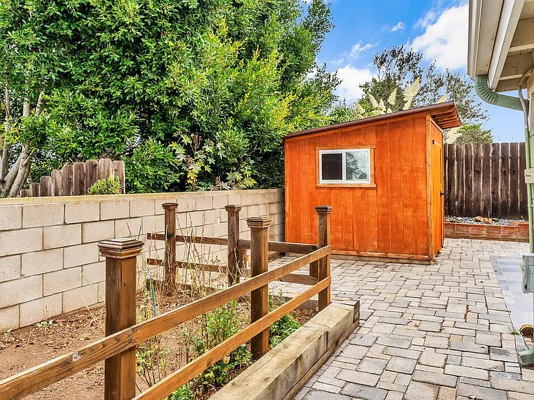 3020 Governor Dr — Photo 19