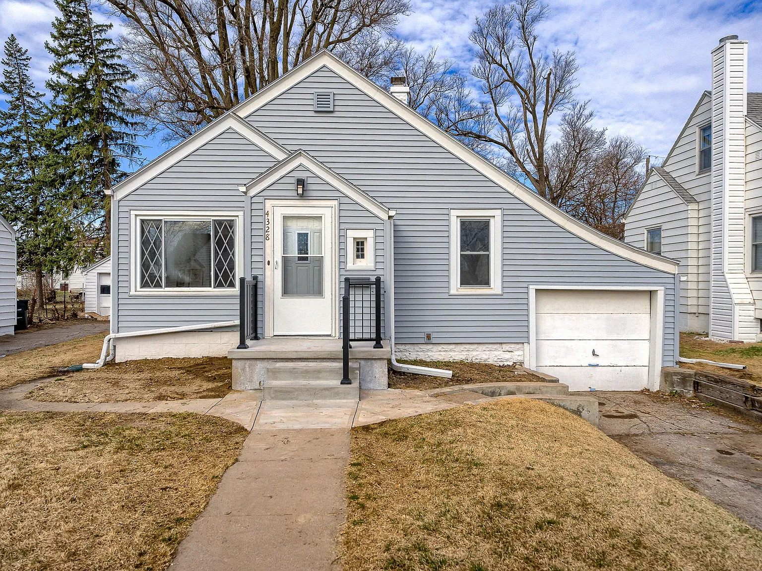 3 bed, 1172 sqft, $1,500 — Photo 1
