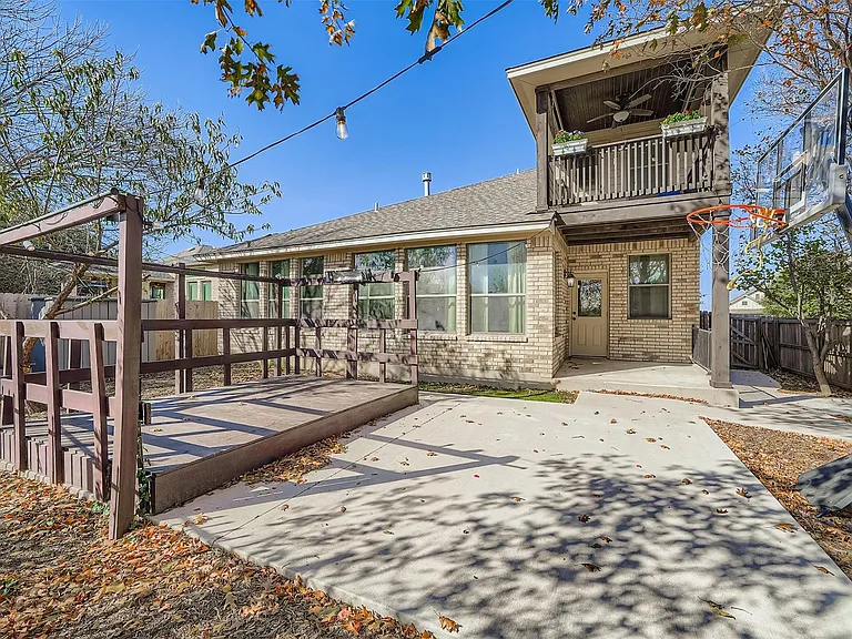 212 Great Circle Cv — Photo 31