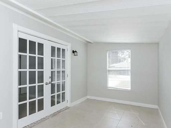 2nd image of 3131 Elmer St #1