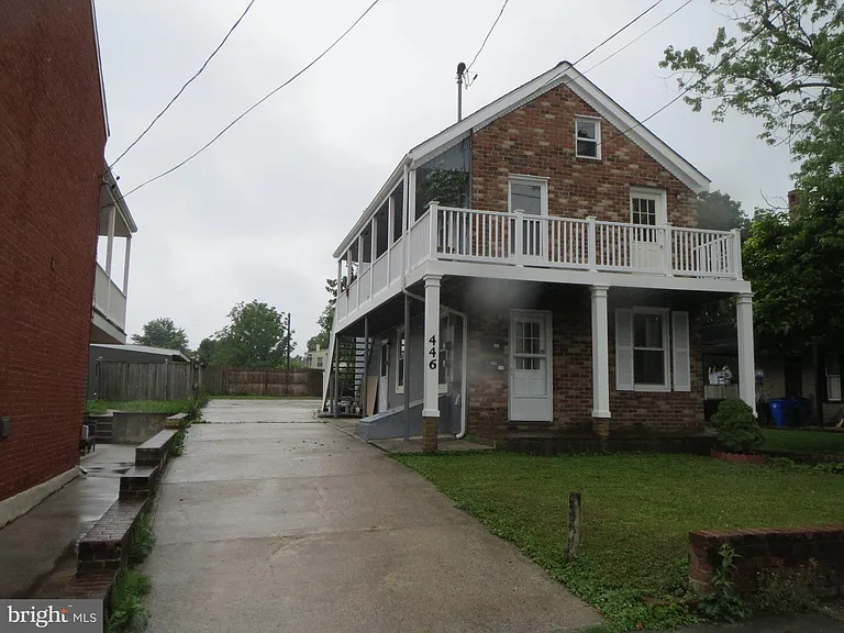 446 W South St — Photo 2