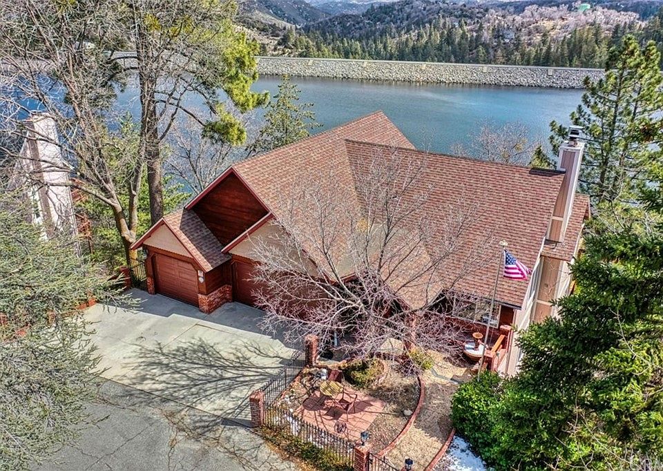 537 Canyon View Dr, Lake Arrowhead, CA 92352 Zillow