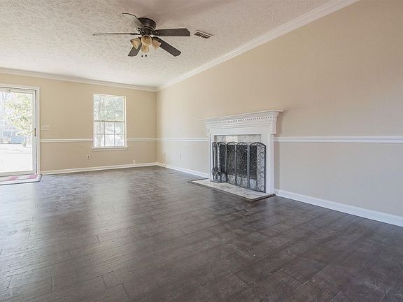 2nd image of 129 Bill Stewart Blvd