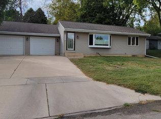 1112 S President Ave, Mason City, IA 50401