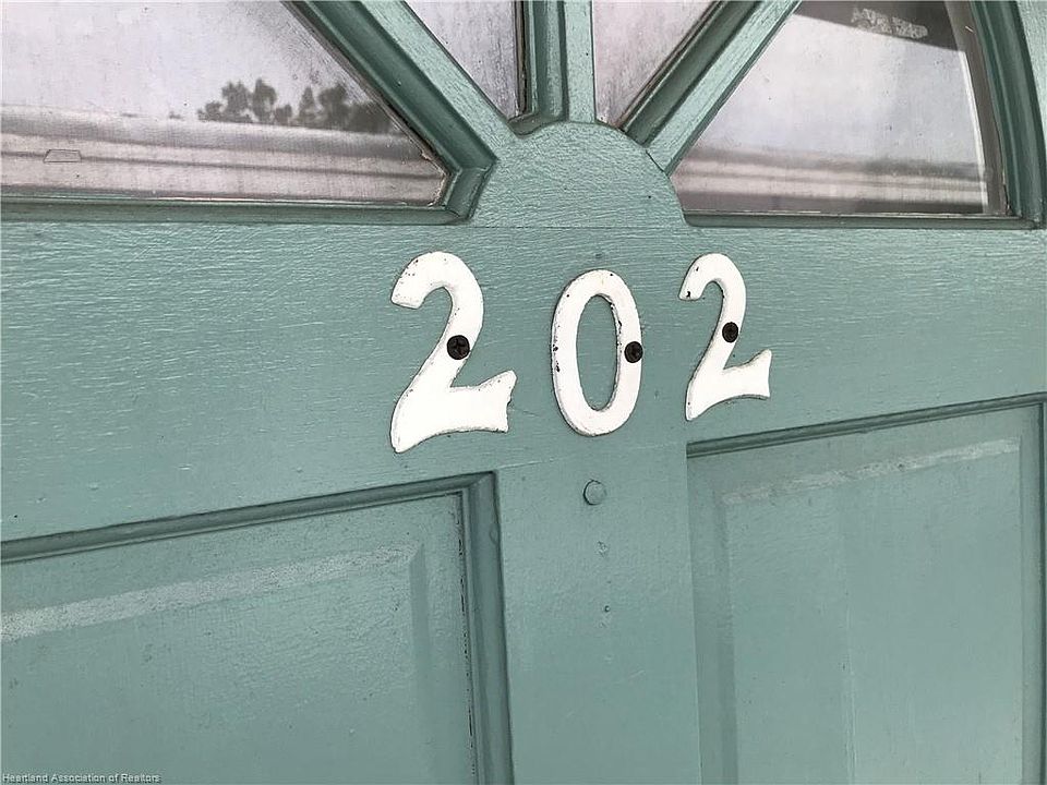 1st image of 202 Golf Villas Ct NW