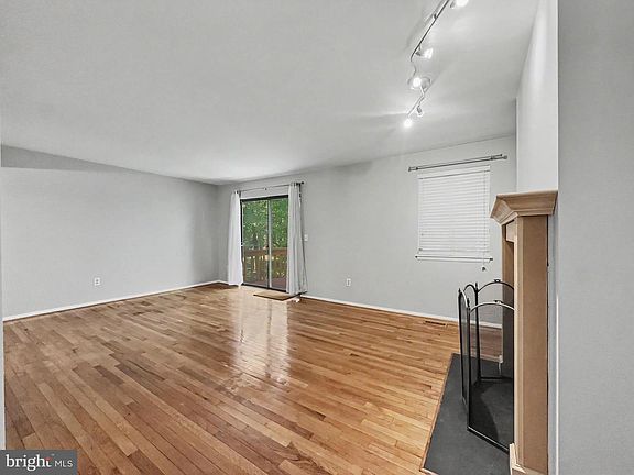 5th image of 430 Five Farms Ln