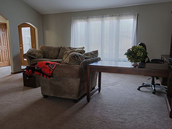 3rd image of 6696 Beverly May Dr