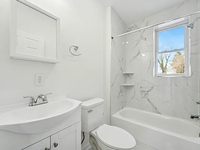 127 W Seymour St #1 — Photo 9