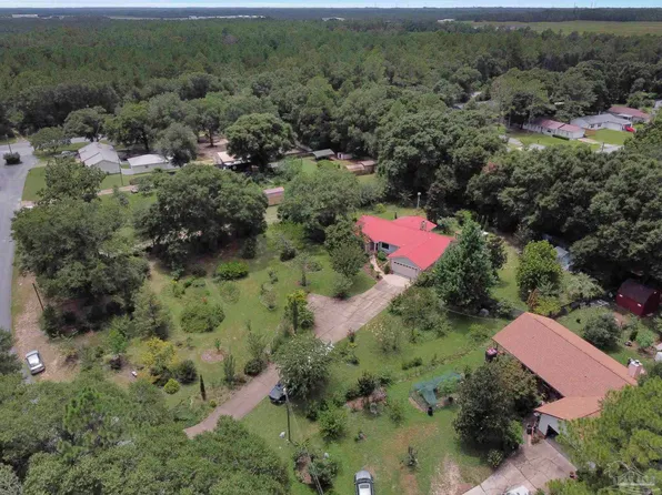 5820 Laurelwood Dr, Crestview, FL 32539