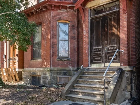 129 Walnut St, Brookline, MA 02445