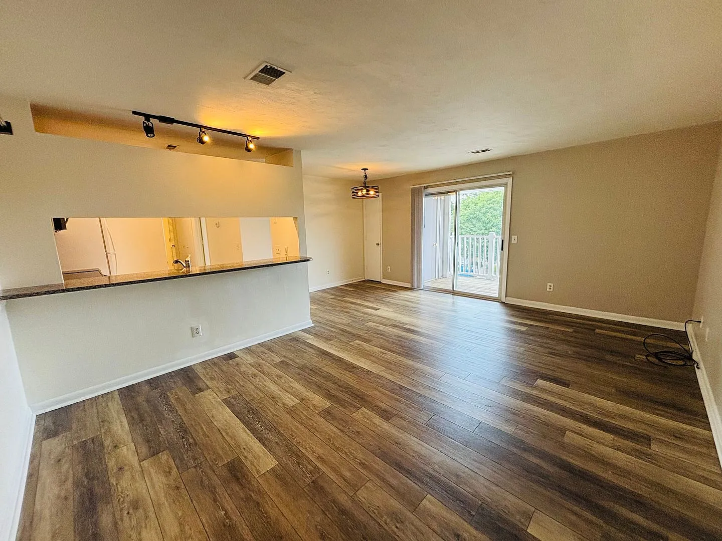 4 Bedroom, 2 Bath Condo — Photo 3