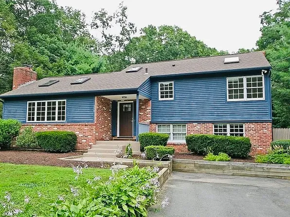 338 Lafayette Rd, North Kingstown, RI 02852