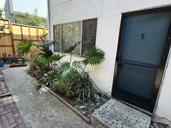 2nd image of 22119 Pacific Coast Hwy #5