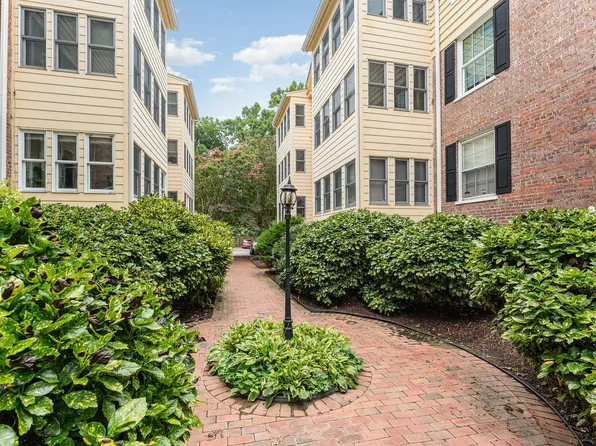 235 McCauley St APT C1, Chapel Hill, NC 27516