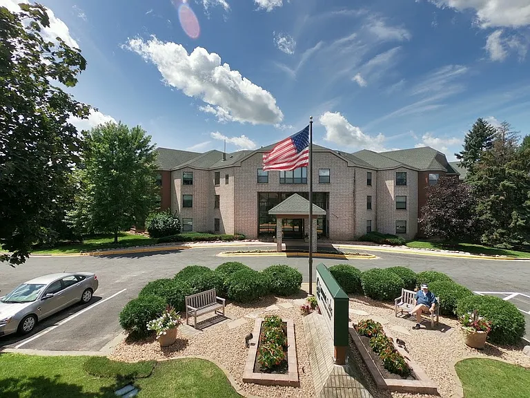 Summit Oaks Apartments — Photo 1