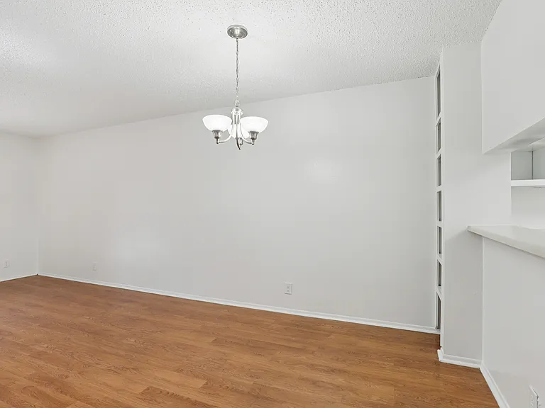 Winding Creek Apartments — Photo 38