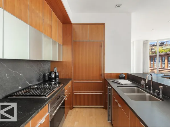 445 Lafayette Street image 7 of 14