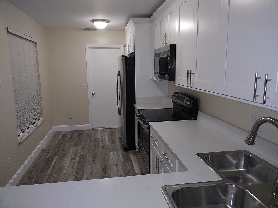 1st image of 182 Hill St