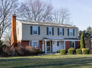 2162 Clairmont Dr, Pittsburgh, PA 15241
