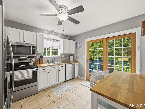 3rd image of 19 Lake Avenue