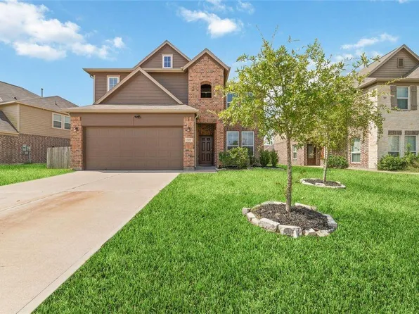 2707 Golden Hills Ct, Fresno, TX 77545