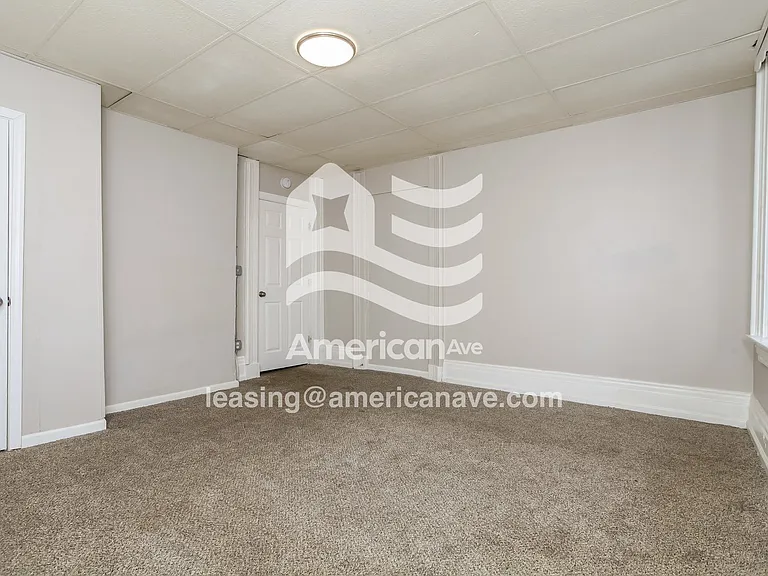 721886_008_wm_-_main_bedroom_13495725.jpg