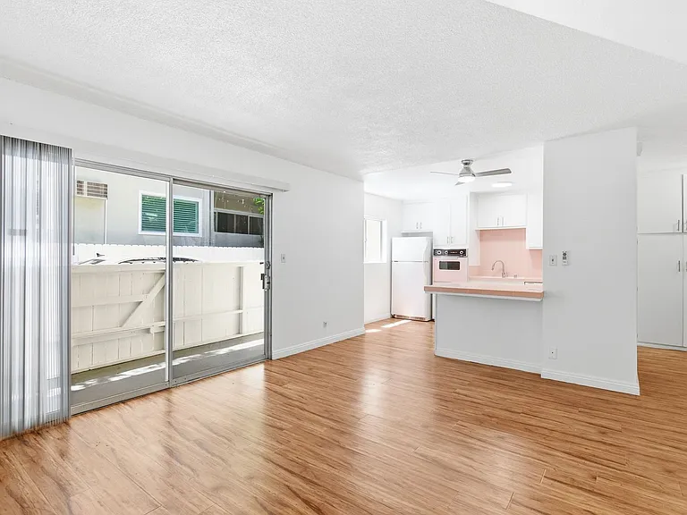 1015 S Westgate Ave — Photo 3