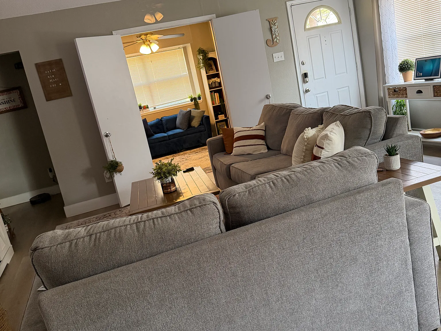 1712 Hackamore St — Photo 2