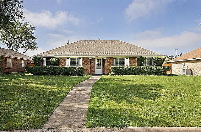 1st image of 702 Green Brook Dr