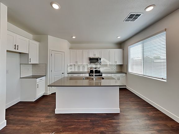 5th image of 6620 S 42nd Dr
