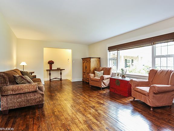 3rd image of 1425 Vineland Path