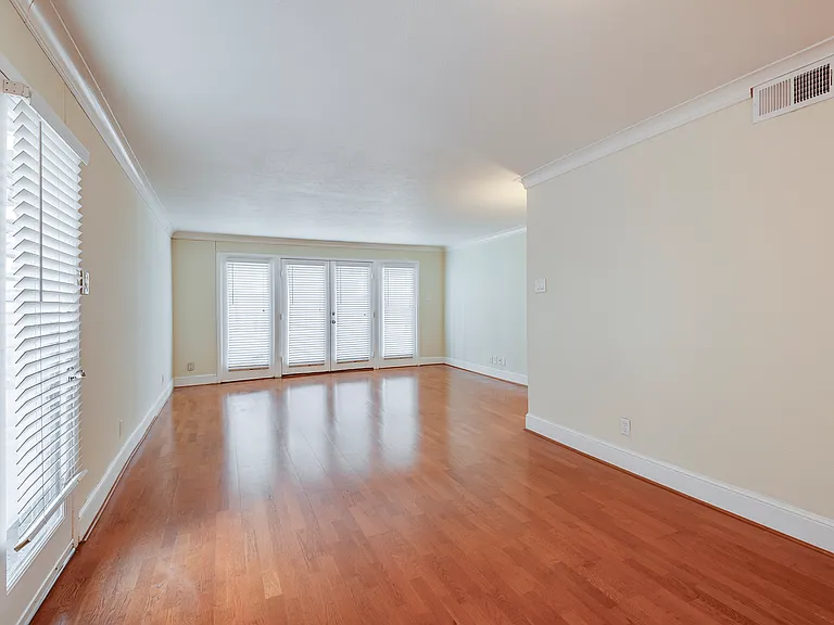 5907 E University Blvd #101 — Photo 7