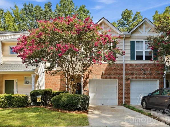 17067 Commons Creek Dr, Charlotte, NC 28277
