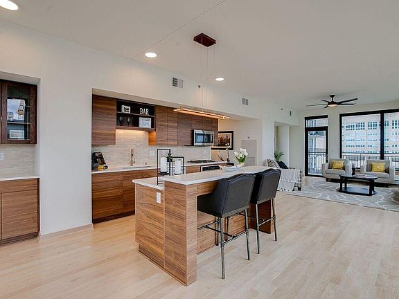 2nd image of 740 Portland Ave #1001