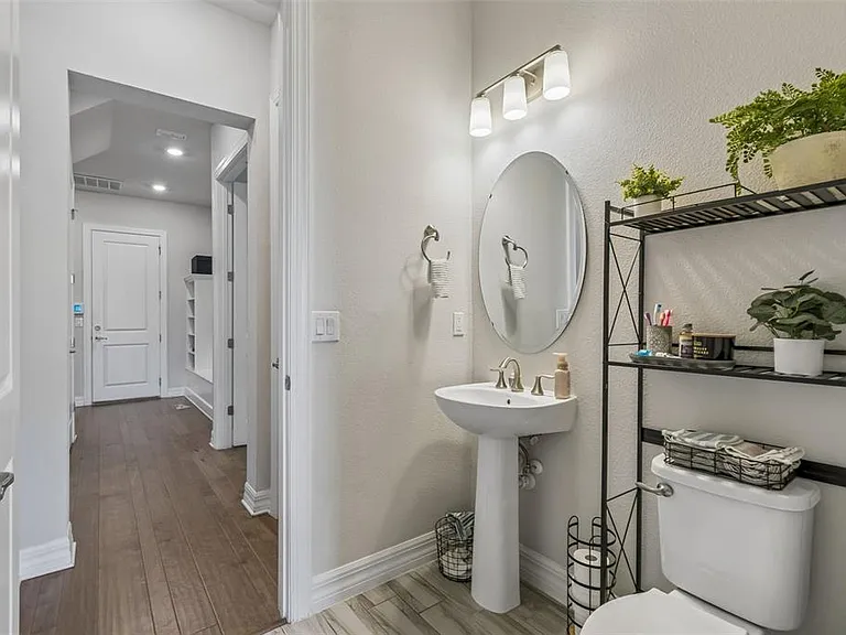 9070 Woodland Forest Rd — Photo 33