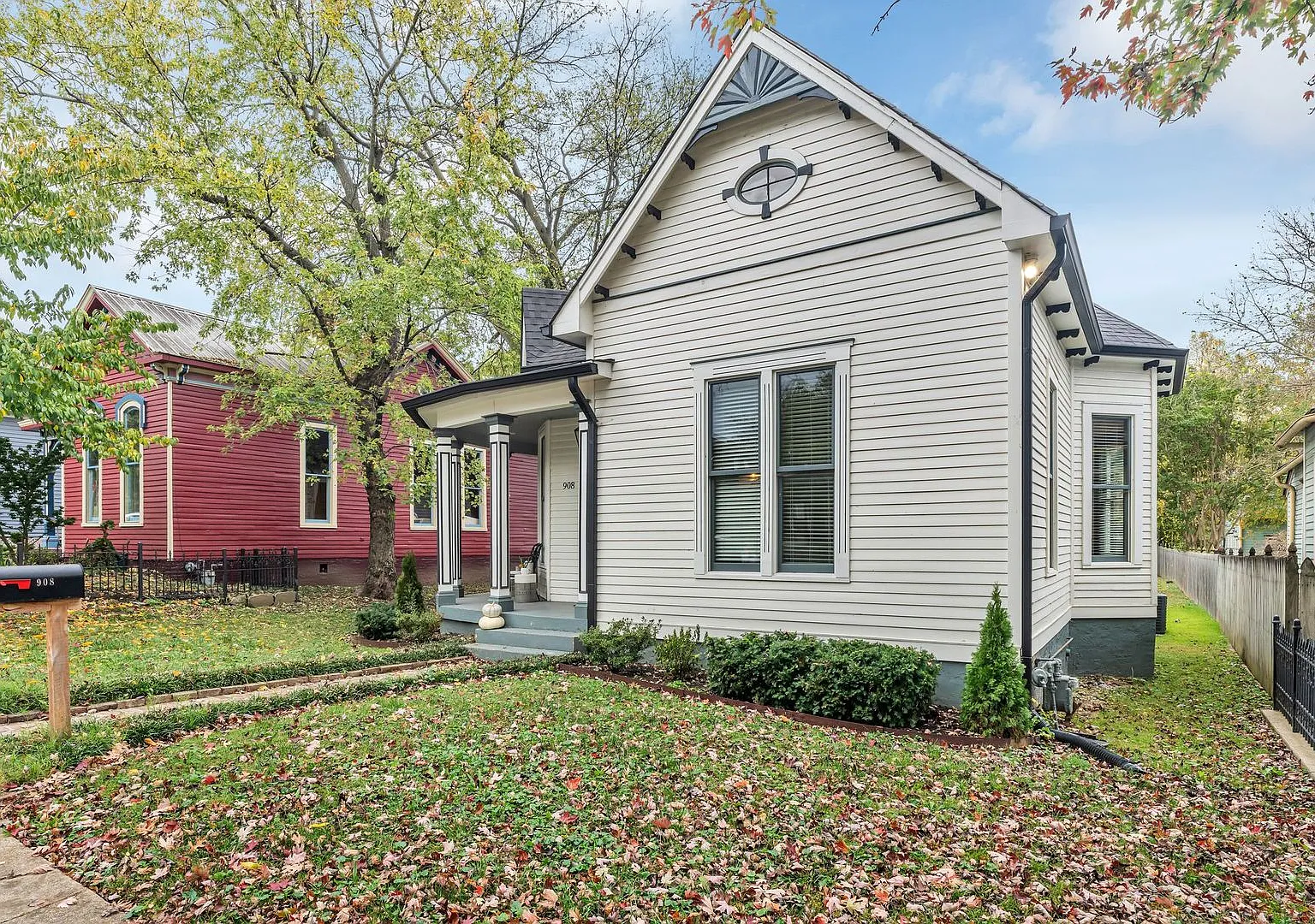 Available September 1st. Beautifully Restored And Fully Furnished Professionally Decorated East N... — Photo 2
