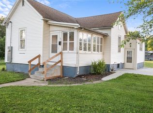 707 W Madison St, Paris, IL 61944